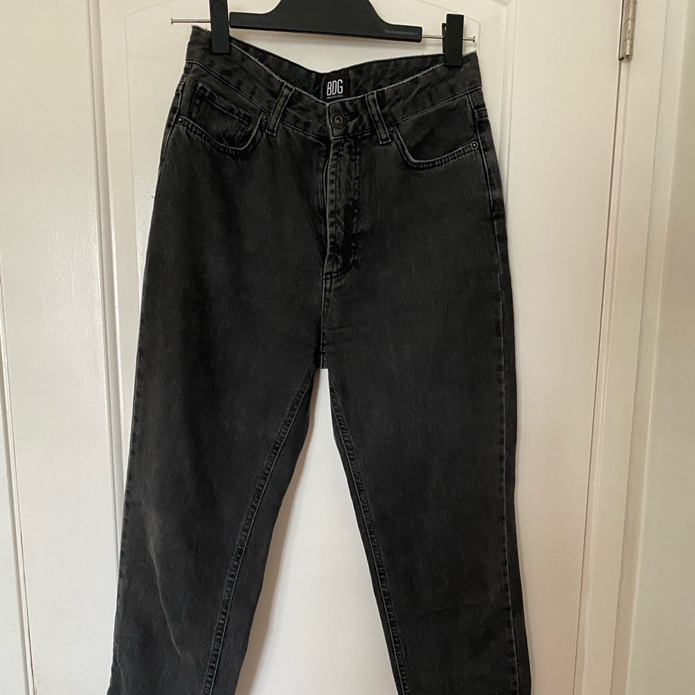 BDG Black wash Mom Jeans